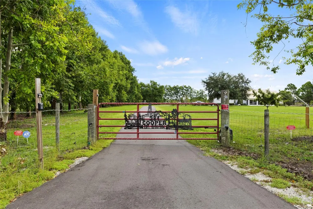 281 GERBER DAIRY ROAD Winter Haven, FL 33880