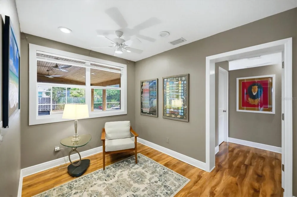942 VIRGINIA DRIVE Sarasota, FL 34234