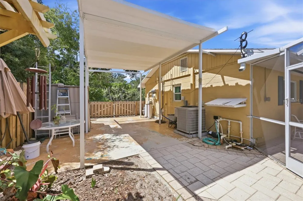 942 VIRGINIA DRIVE Sarasota, FL 34234