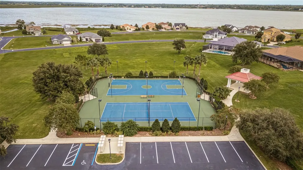 133 CALADIUM AVENUE Lake Alfred, FL 33850