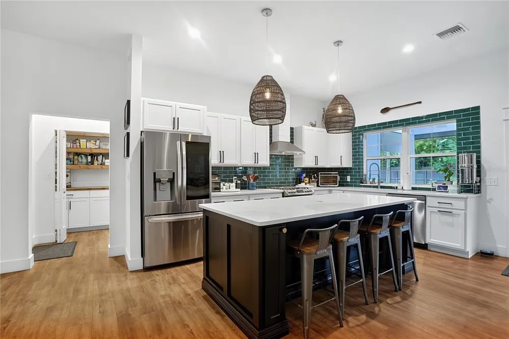 1741 NW 7TH AVENUE Gainesville, FL 32603