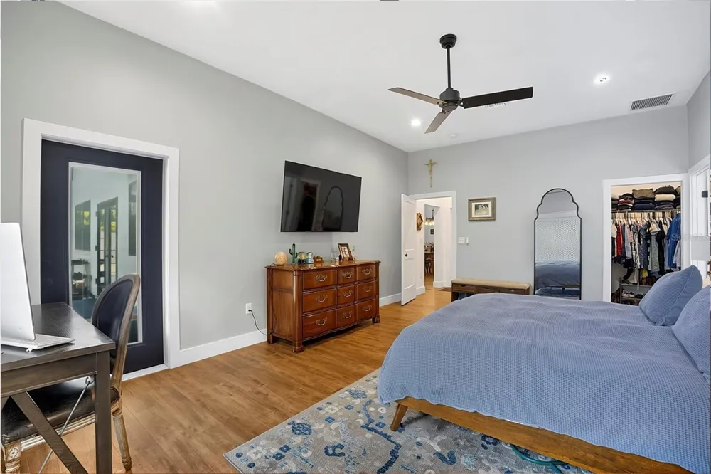 1741 NW 7TH AVENUE Gainesville, FL 32603