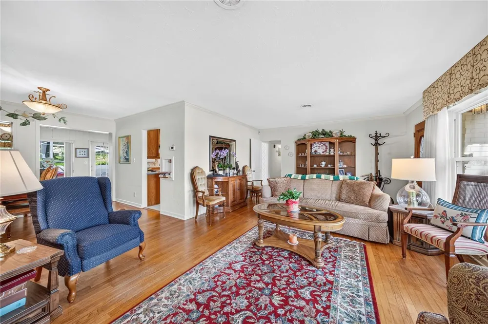 1205 DORCHESTER STREET Orlando, FL 32803