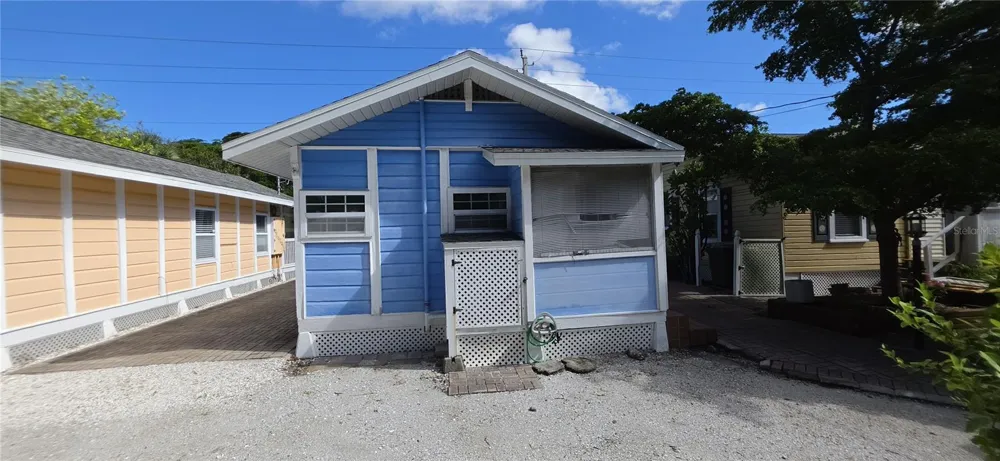 1868 LAUREL STREET Sarasota, FL 34236