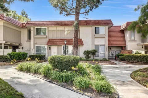 12827 Newhope