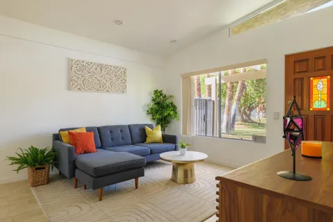 290 S San Jacinto Drive #8