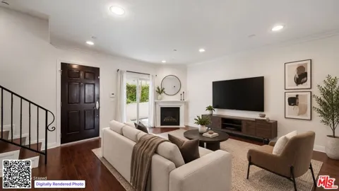 1529 S Beverly Drive #4