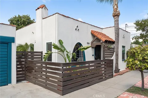 1959 Henderson Avenue