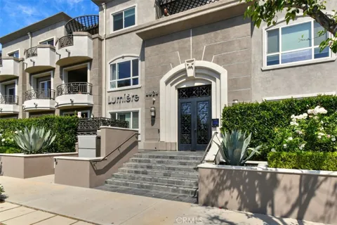 4424 Whitsett Avenue #107