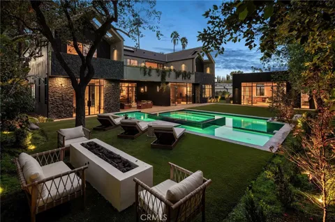 5134 Oakdale