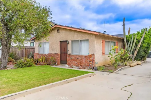 218 E 16th E