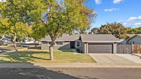 2713 Finlandia Ave