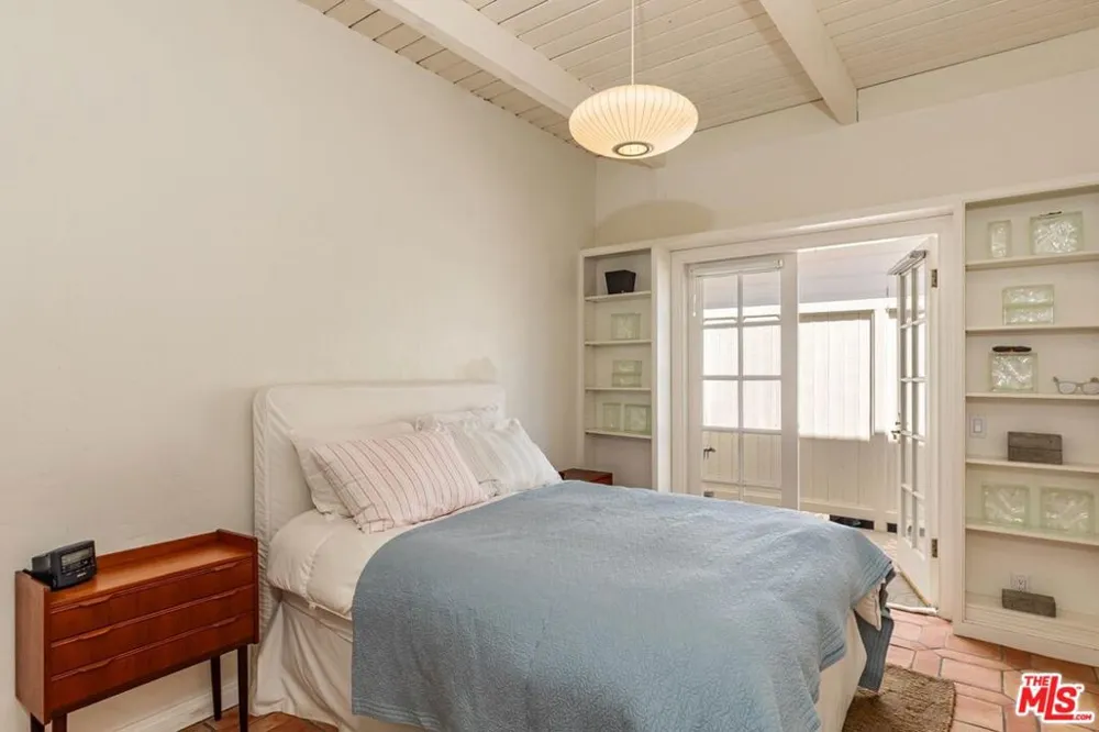 24216 Malibu Road Malibu, CA 90265