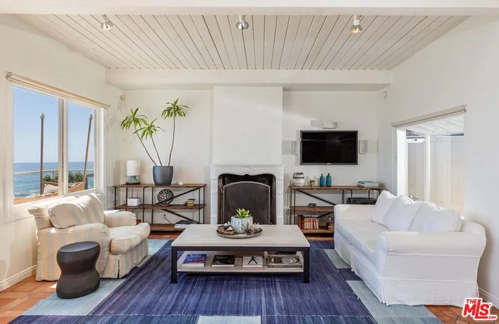 24216 Malibu Road Malibu, CA 90265