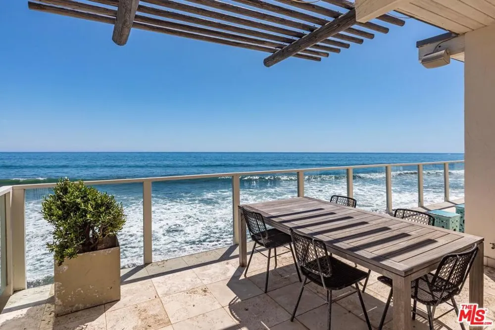 24216 Malibu Road Malibu, CA 90265