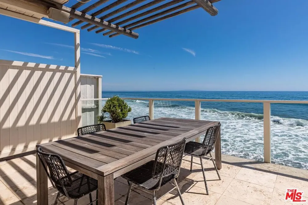 24216 Malibu Road Malibu, CA 90265
