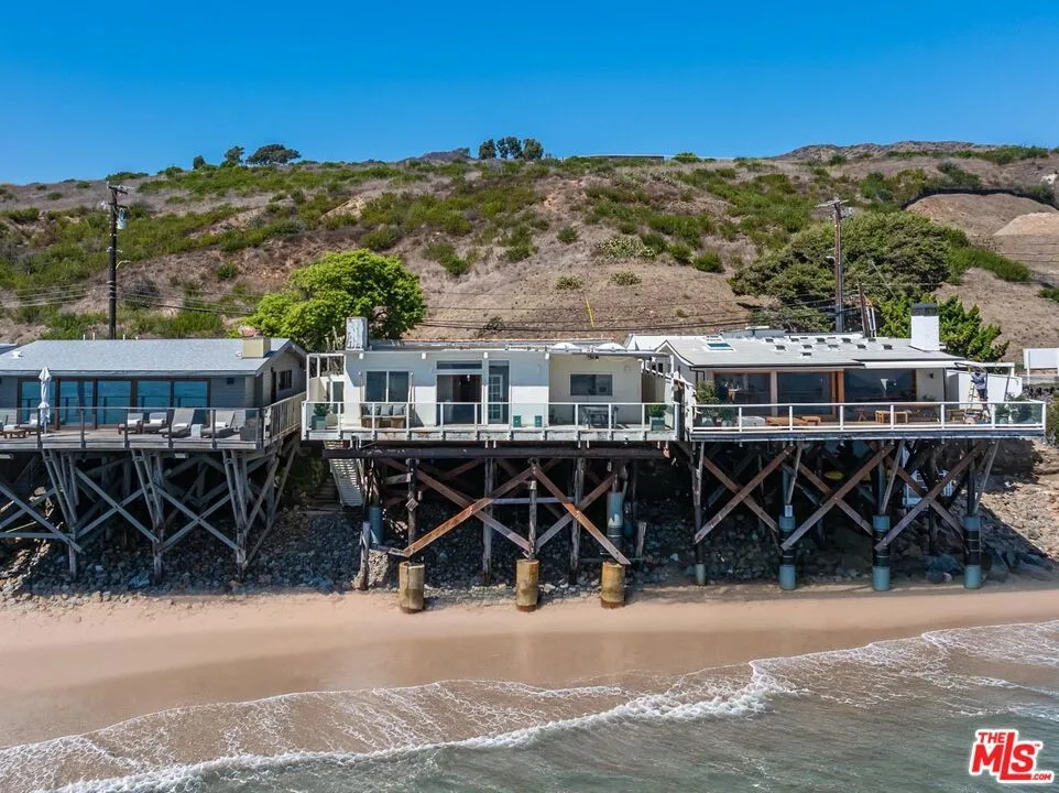 24216 Malibu Road Malibu, CA 90265