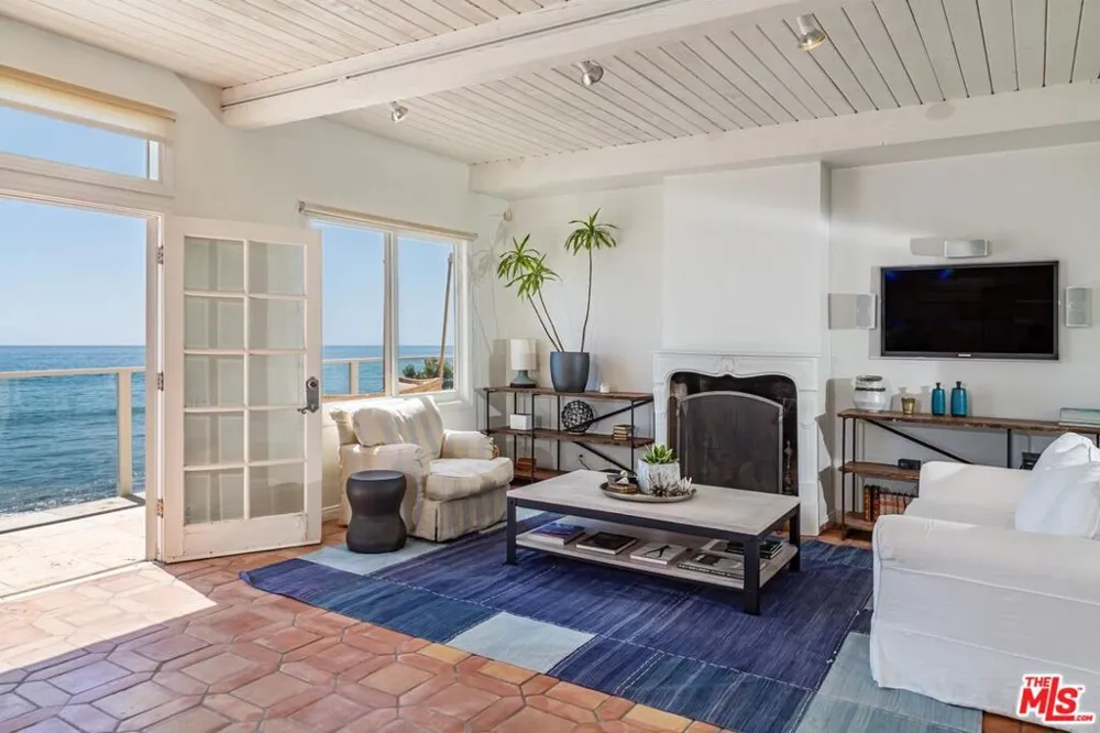 24216 Malibu Road Malibu, CA 90265