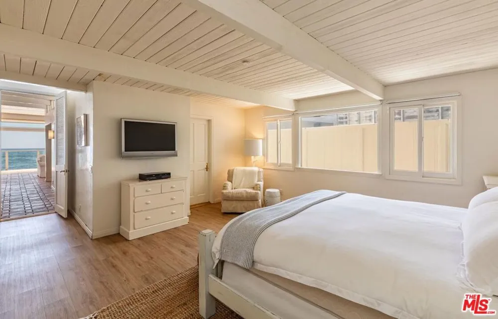 24216 Malibu Road Malibu, CA 90265