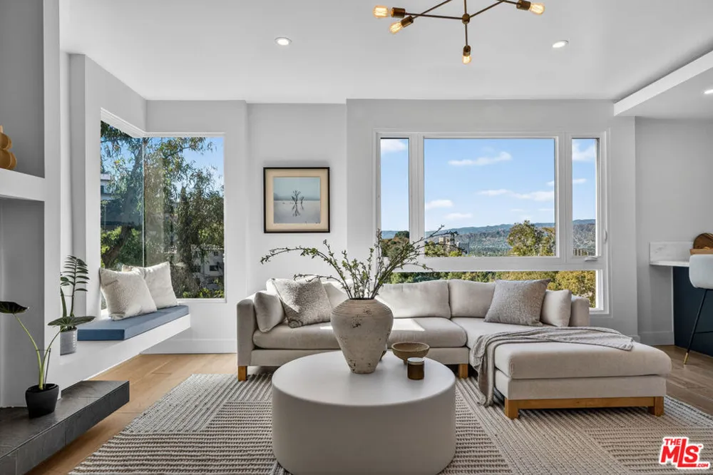 3457 Primera Avenue Los Angeles, CA 90068