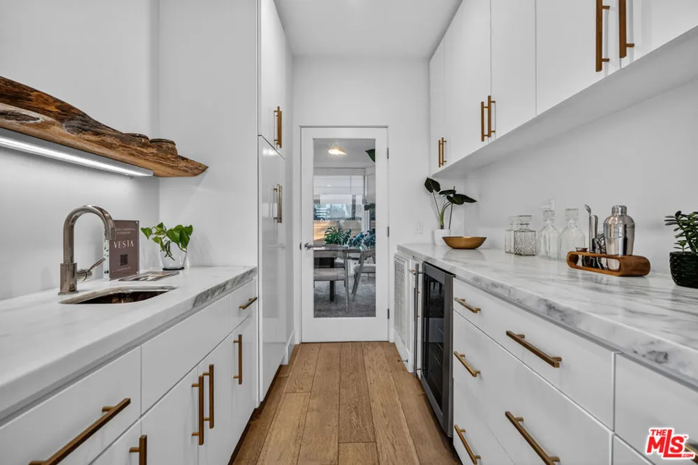 3457 Primera Avenue Los Angeles, CA 90068