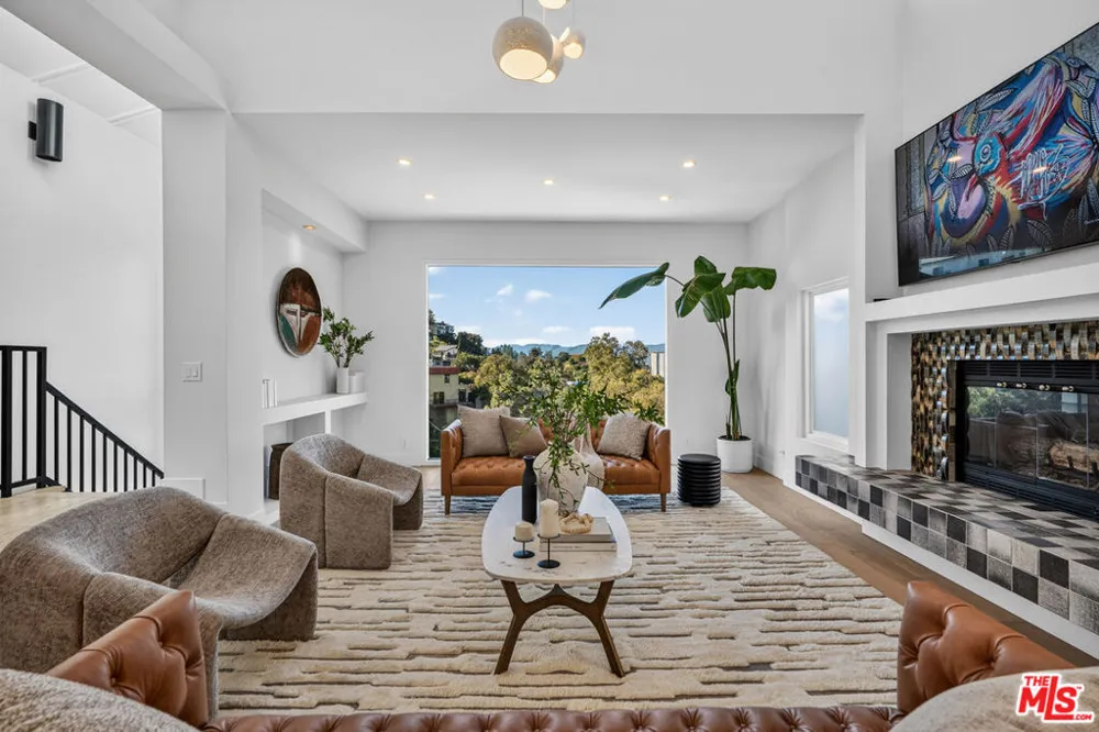 3457 Primera Avenue Los Angeles, CA 90068