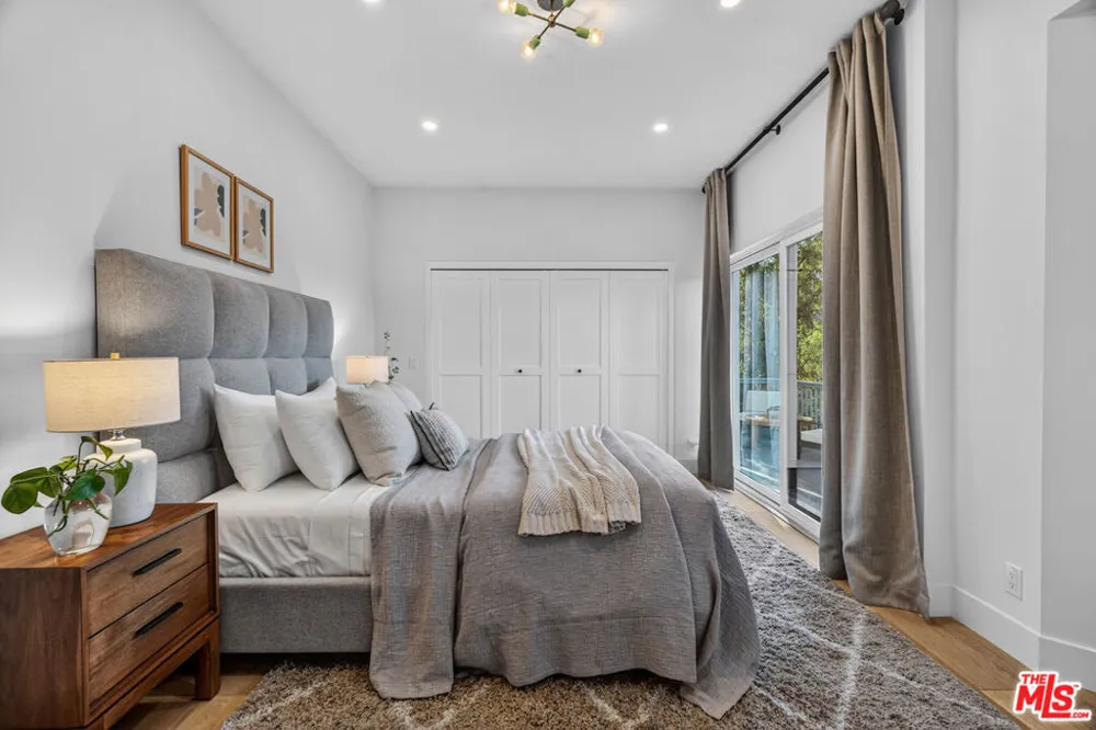 3457 Primera Avenue Los Angeles, CA 90068