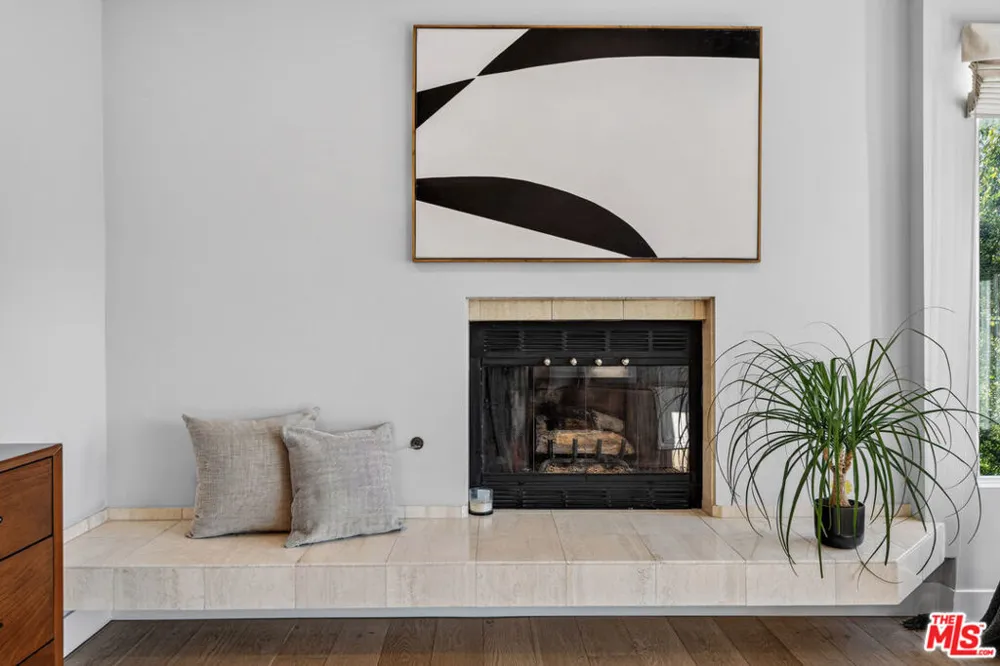 3457 Primera Avenue Los Angeles, CA 90068