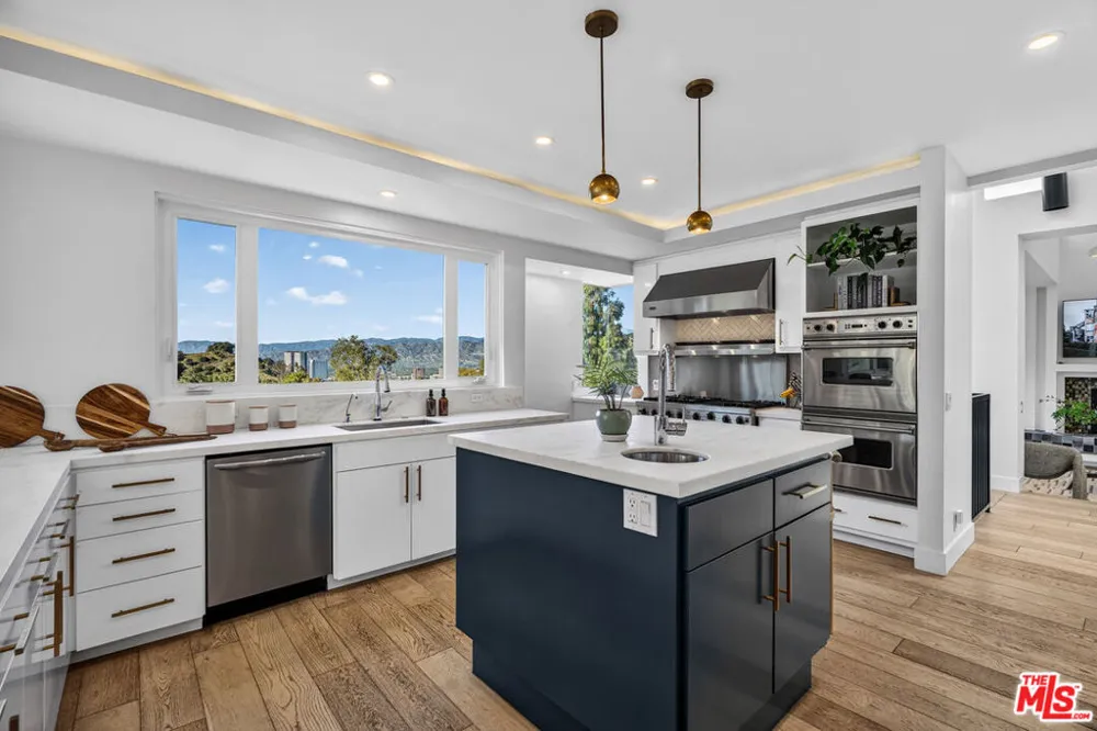 3457 Primera Avenue Los Angeles, CA 90068