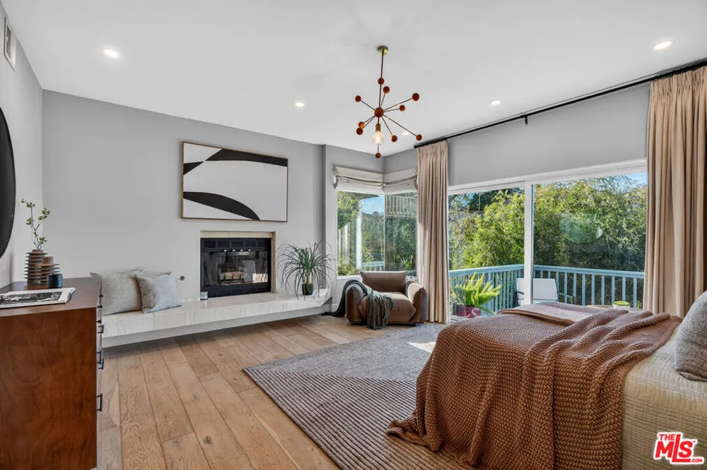 3457 Primera Avenue Los Angeles, CA 90068