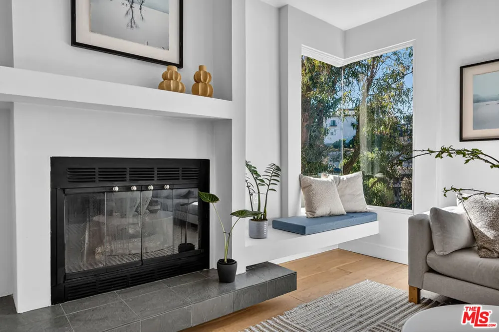 3457 Primera Avenue Los Angeles, CA 90068
