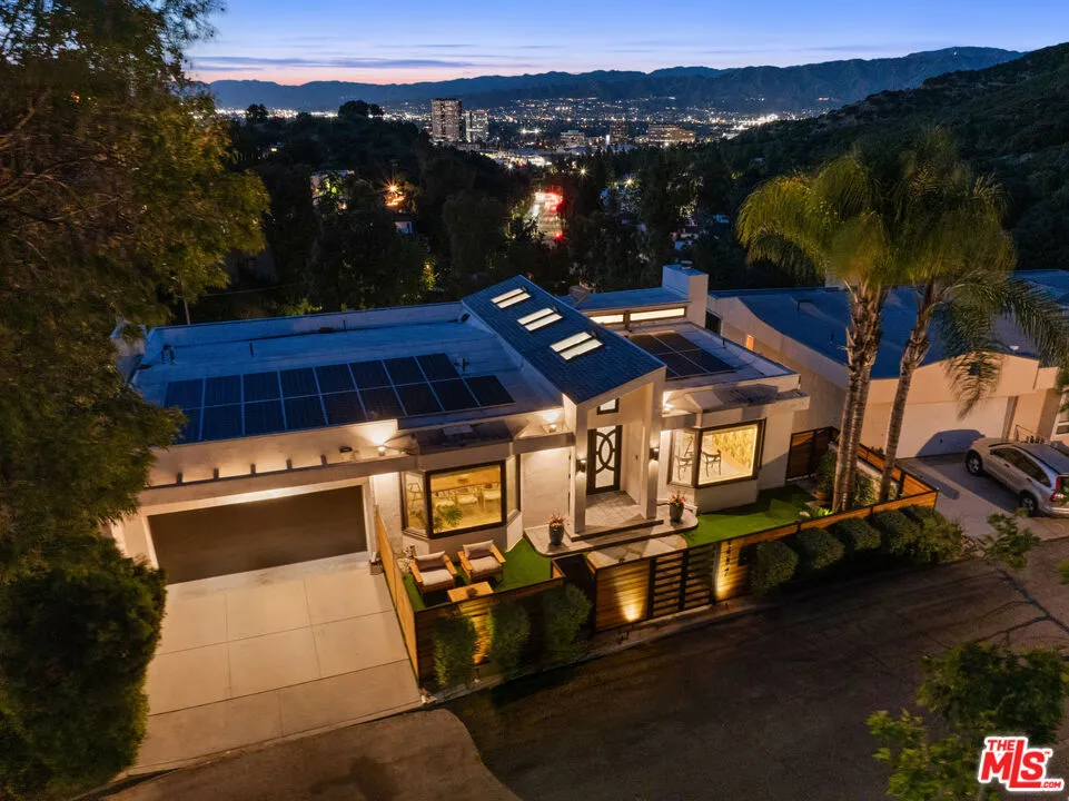3457 Primera Avenue Los Angeles, CA 90068