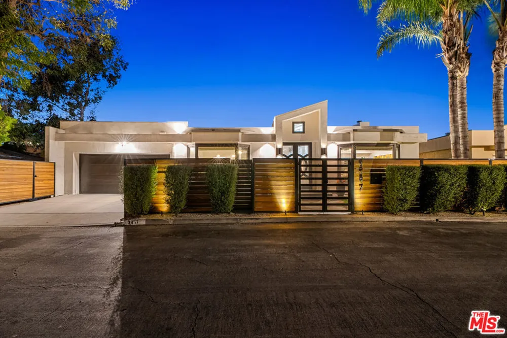 3457 Primera Avenue Los Angeles, CA 90068