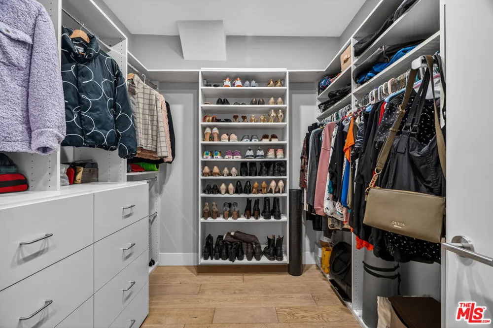 3457 Primera Avenue Los Angeles, CA 90068