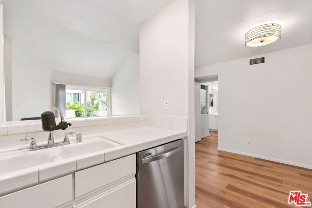 438 E Spruce Avenue #141 Inglewood, CA 90301