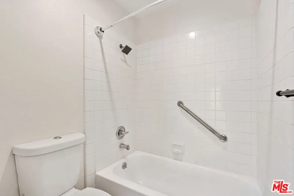 438 E Spruce Avenue #141 Inglewood, CA 90301