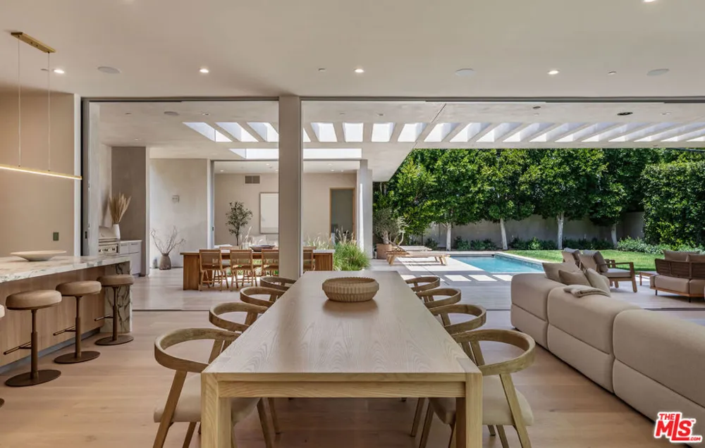 634 Moreno Avenue Los Angeles, CA 90049