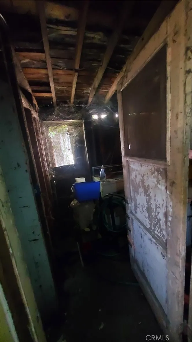 7347 De Soto Los Angeles, CA 91303