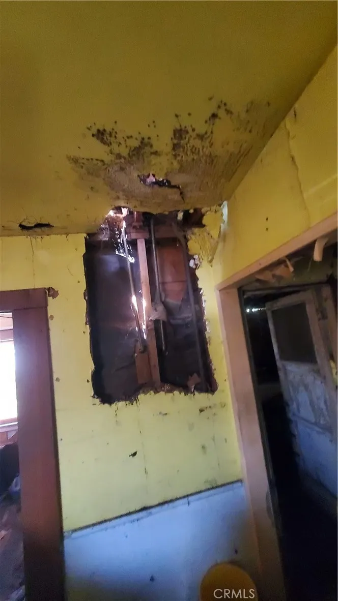 7347 De Soto Los Angeles, CA 91303