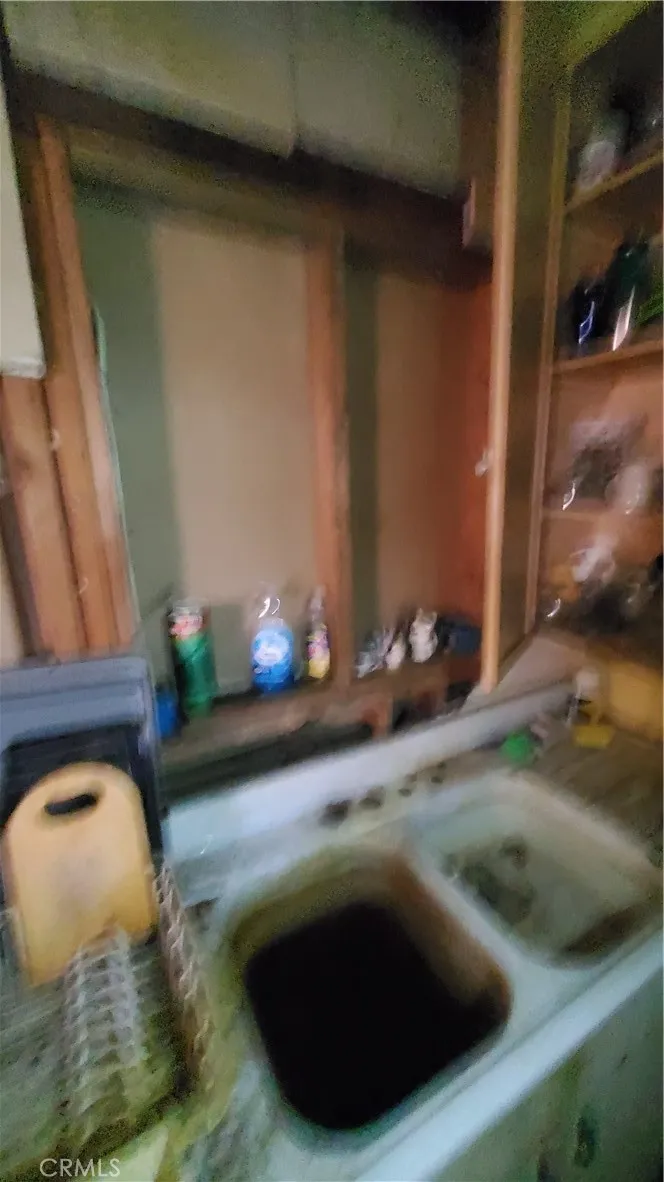 7347 De Soto Los Angeles, CA 91303
