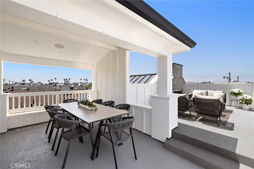 330 Onyx Avenue Newport Beach, CA 92662