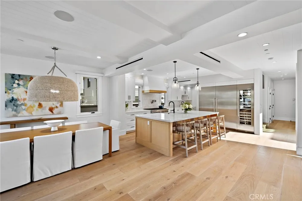 330 Onyx Avenue Newport Beach, CA 92662