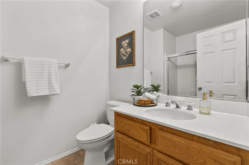 28712 Park Woodland Saugus, CA 91390