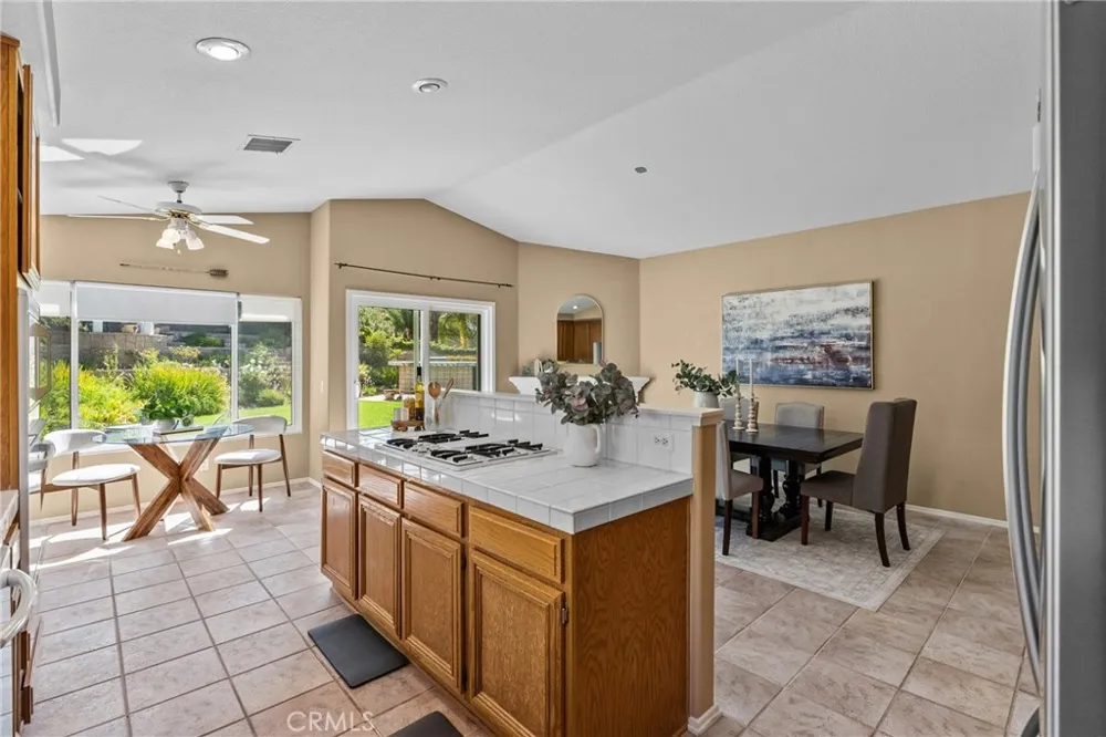28712 Park Woodland Saugus, CA 91390