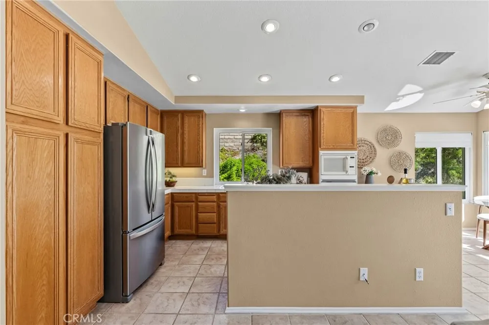 28712 Park Woodland Saugus, CA 91390