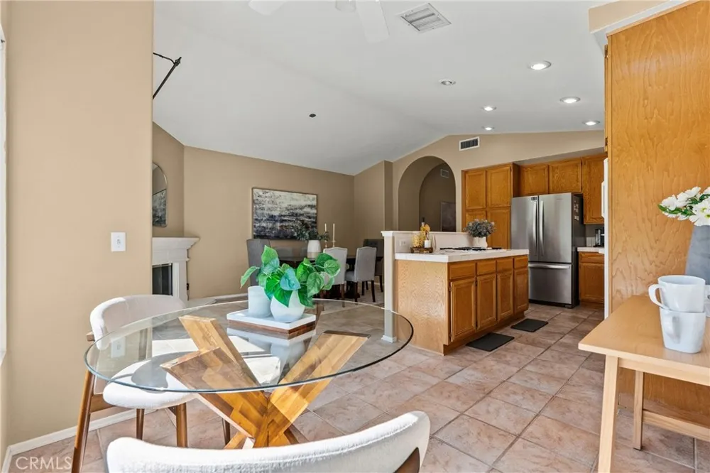 28712 Park Woodland Saugus, CA 91390