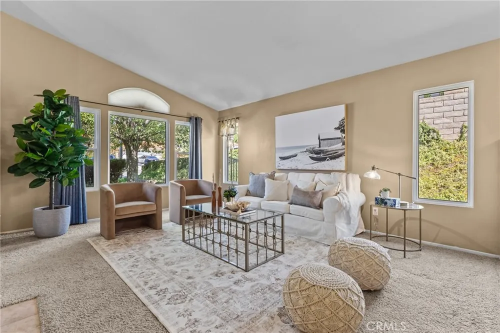 28712 Park Woodland Saugus, CA 91390