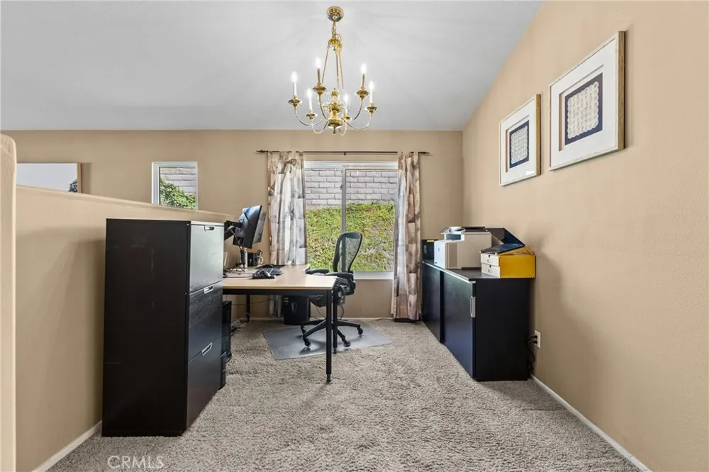 28712 Park Woodland Saugus, CA 91390