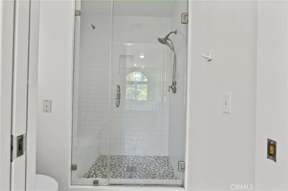 28712 Park Woodland Saugus, CA 91390