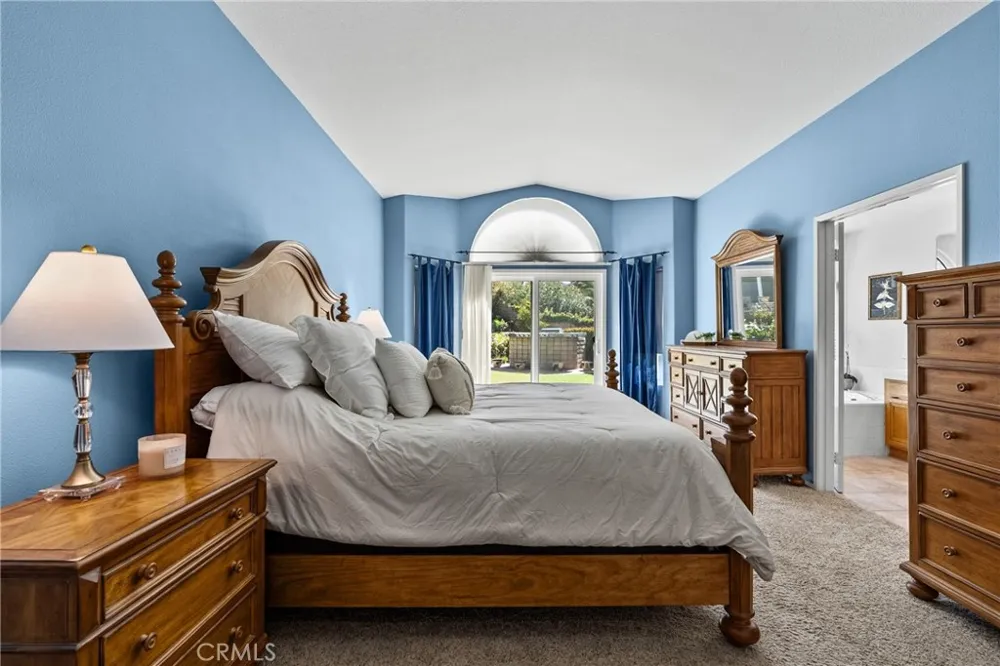 28712 Park Woodland Saugus, CA 91390